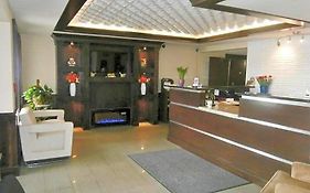 Americas Best Value Inn & Suites Thief River Falls